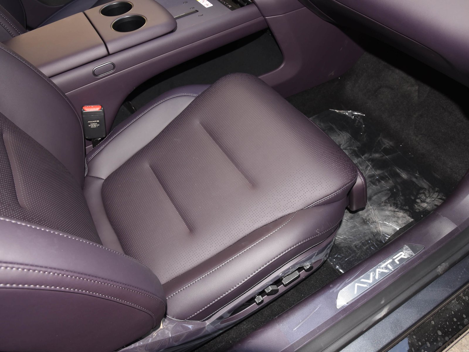 Avatr 06 — Interior