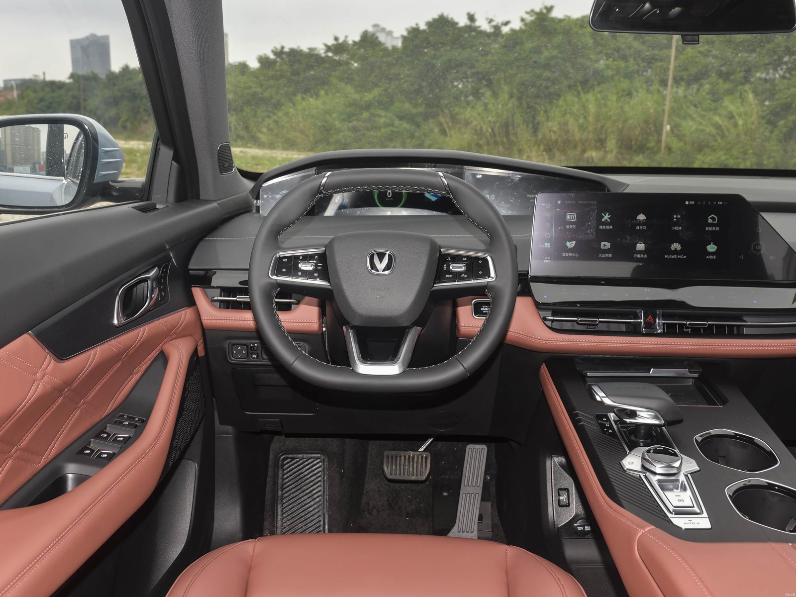 Changan UNI-K — Cockpit