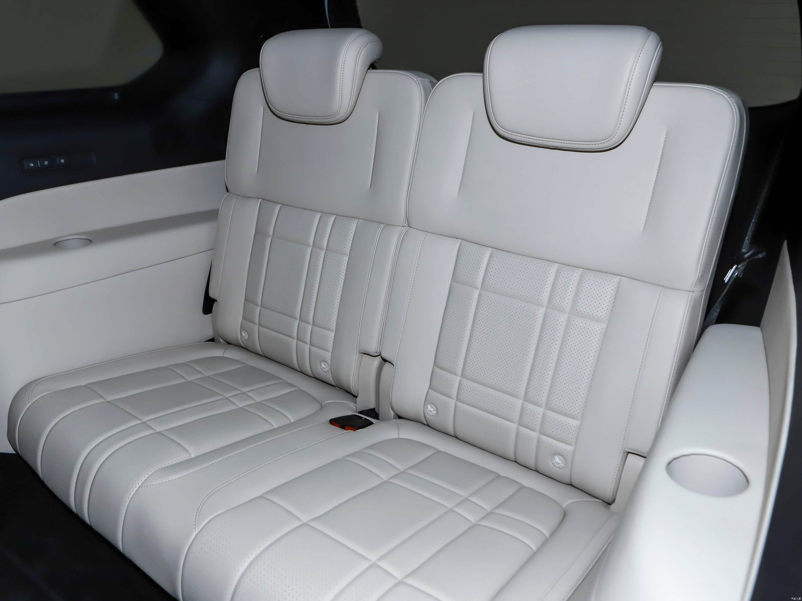 Deepal S09 — Interior
