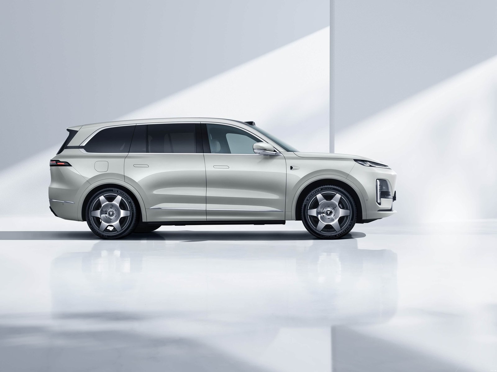 Deepal S09 — Exterior