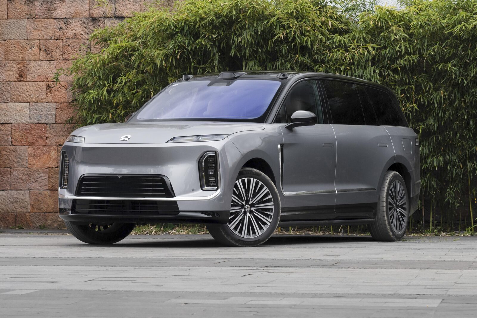 NIO ES9 — official exterior